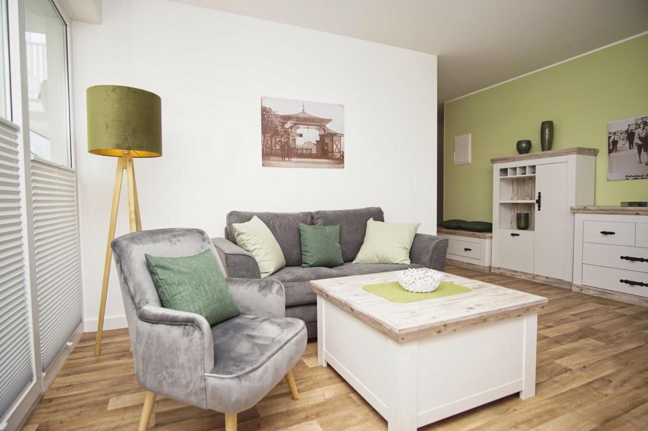 Villa Karola FeWo 02 Terrasse, Sauna- u Schwimmbadnutzung in Sellin Goehren  Esterno foto