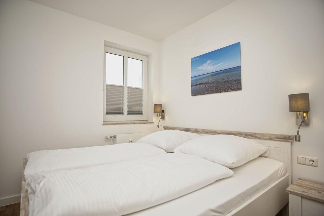 Villa Karola FeWo 02 Terrasse, Sauna- u Schwimmbadnutzung in Sellin Goehren  Esterno foto